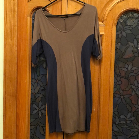 Cute dress , 1/2 length sleeve. Size M - Picture 4 of 5